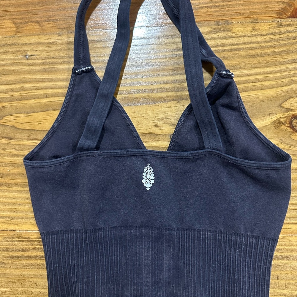 Free People Black Crossback Top - Picture 2 of 2